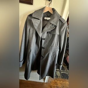Never before used Kenneth cole